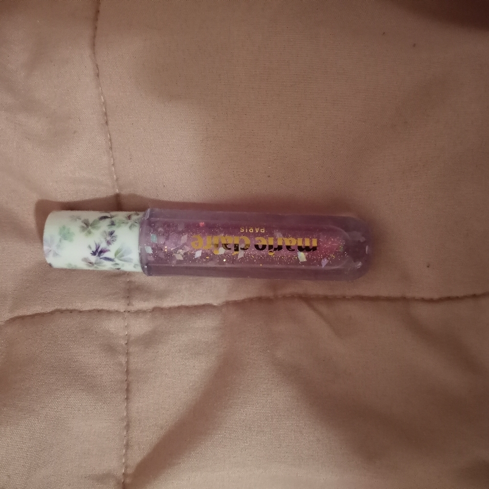 lip gloss